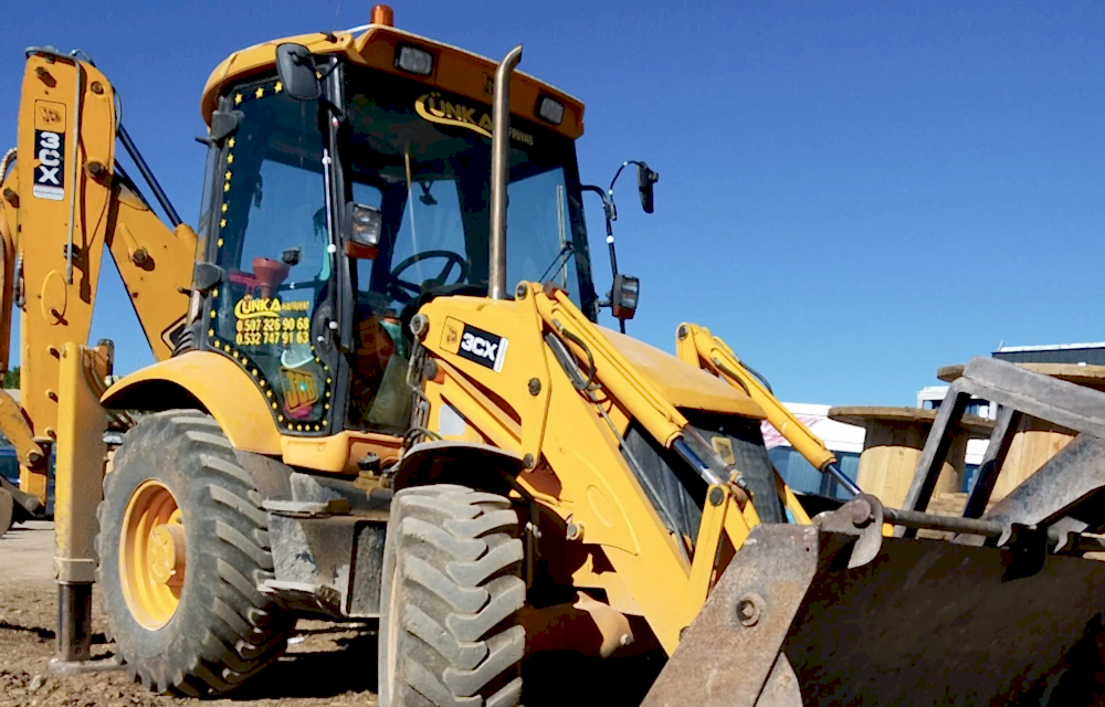 Hafriyat İşleri İçin JCB mi Mini Ekskavatör mü?